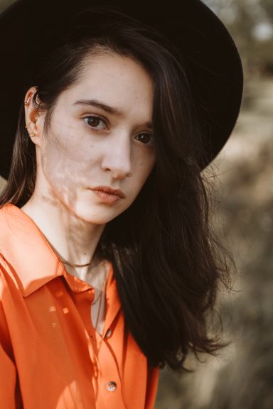 Portrait Frau Hüttengelände Ilsede Braunschweig 